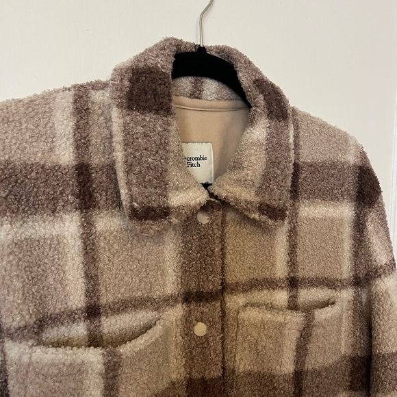 Abercrombie Teddy Jacket 🧸 - Picture 3 of 5